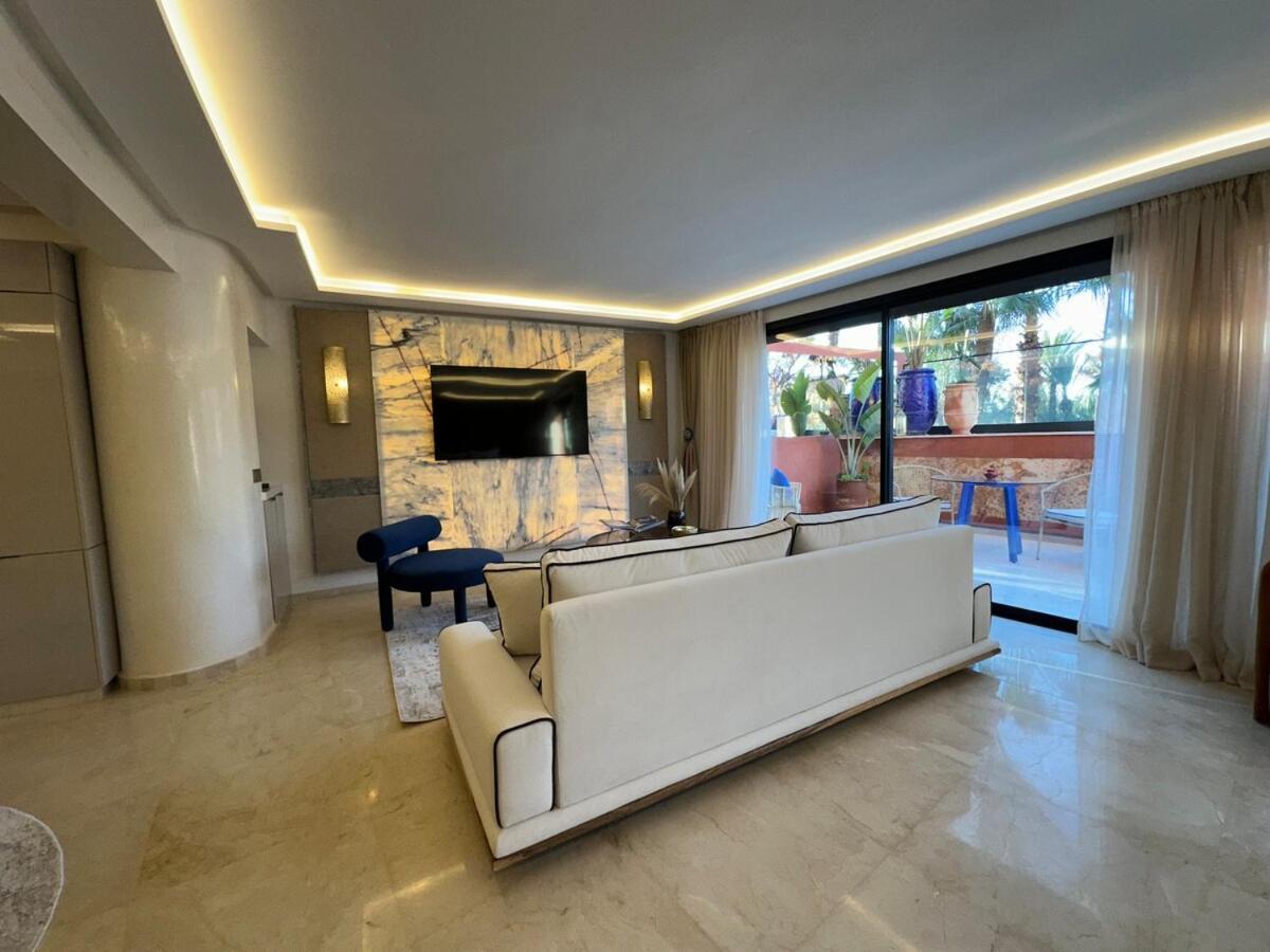 Yves Saint Laurent Jacuzzi Elegance Appartement Marrakesh